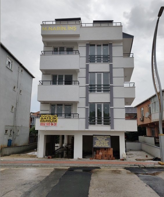 Derince Esentepe 7 dairelik beyaz konut binası